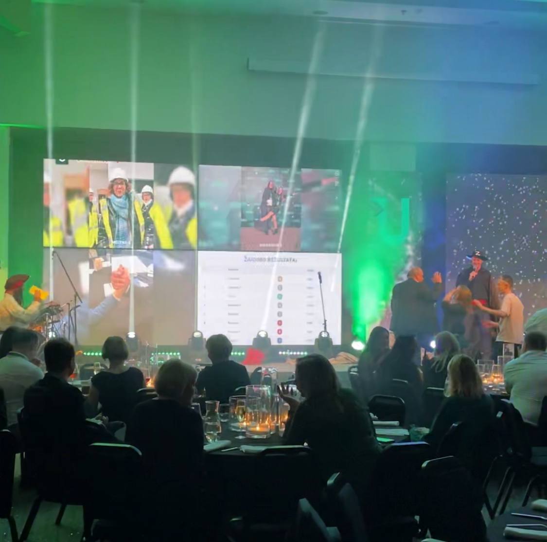 How to Create an Amazing Live Photo Slideshow for Your Event- Featured Shot